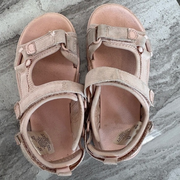 H&M Light Pink Kids Sandals - Picture 3 of 4